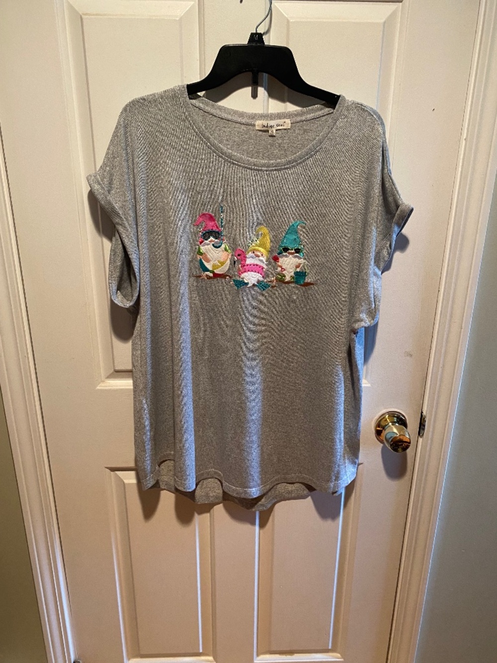 Adorable gnomes beach shirt